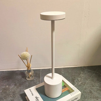 LED Table Lamp Hotel Wireless Rechargeable Desk Lamp Touch Switch Table Lamp Metal Retrolight for Bedroom Living Room Restaurant
